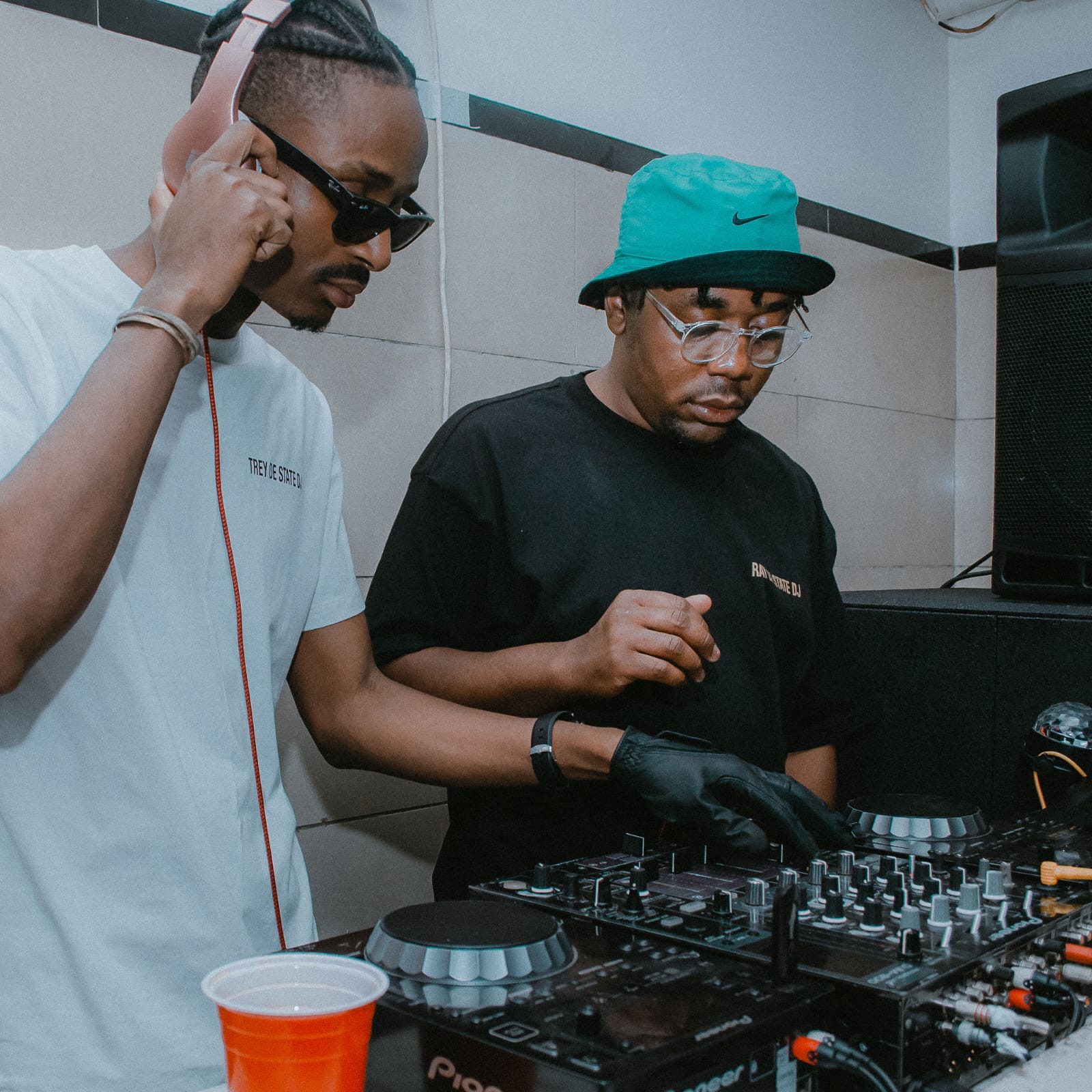DE STATE DJs collaboration